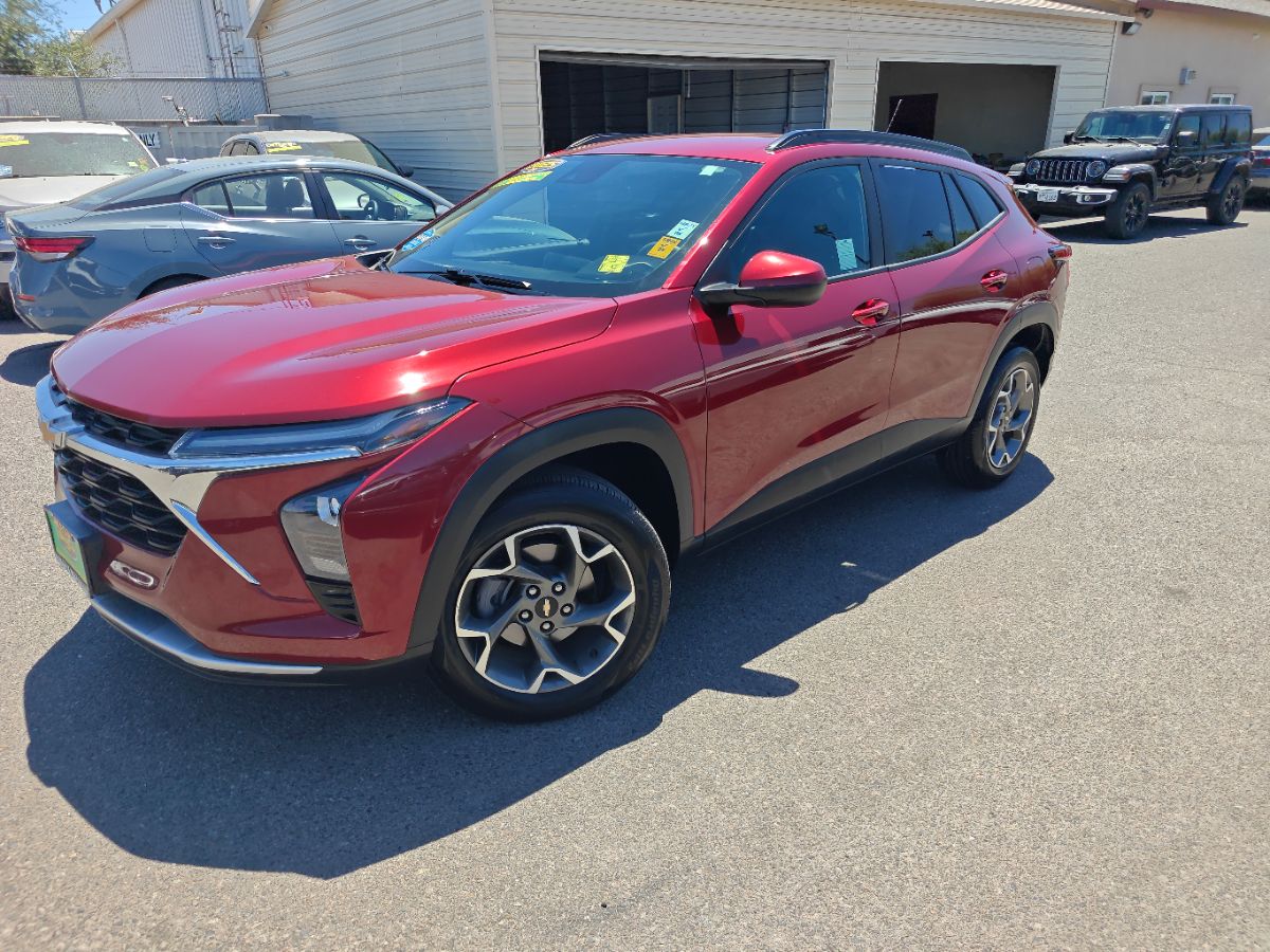 View vehicle photo 5