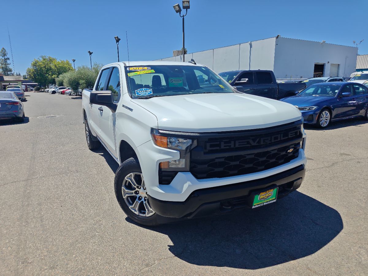 View vehicle photo 3