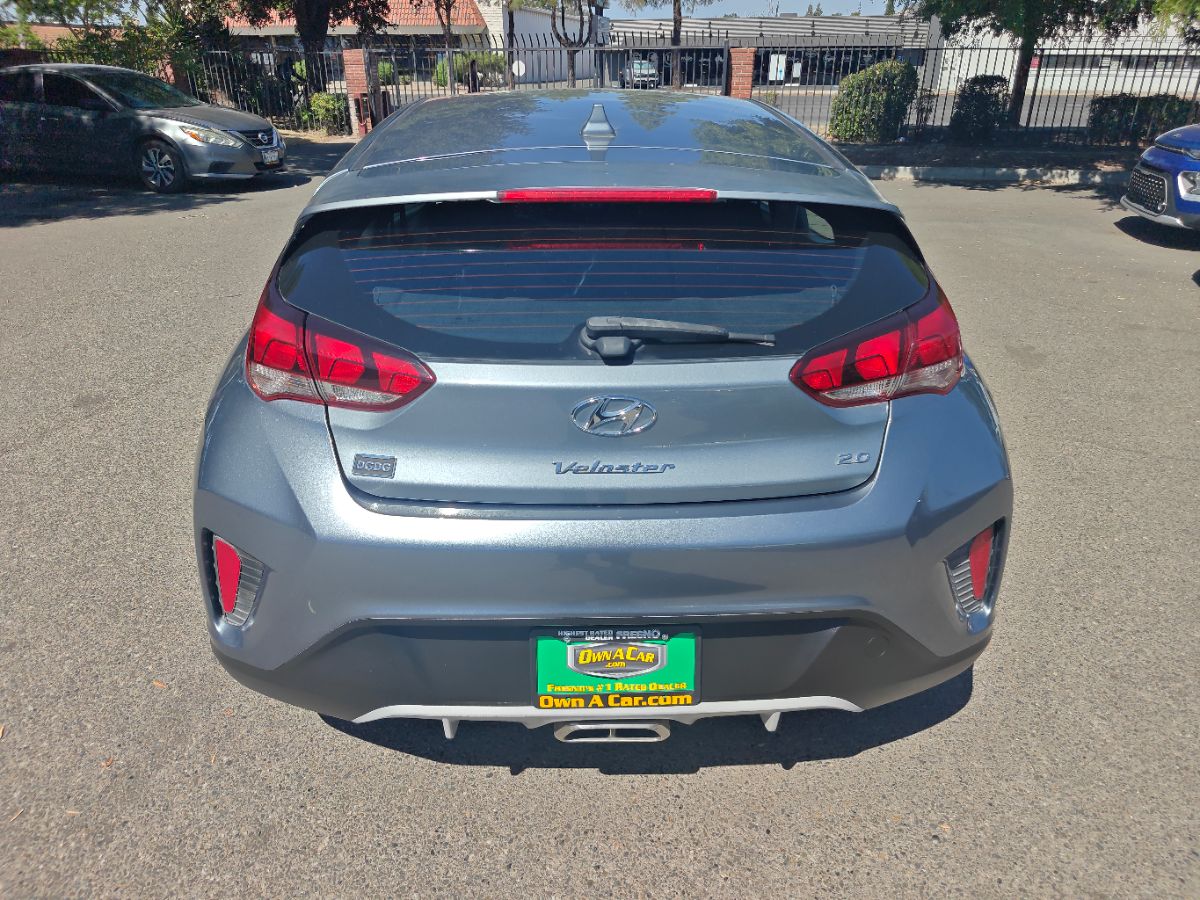 Hyundai Veloster photo 11