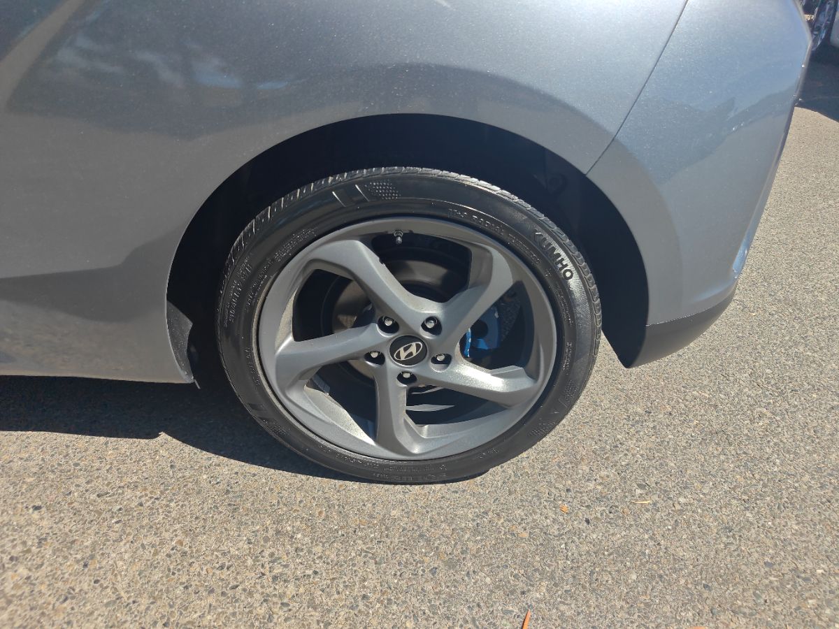 Hyundai Veloster photo 14