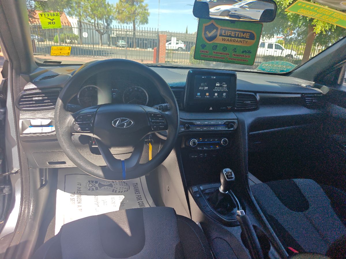 Hyundai Veloster photo 16