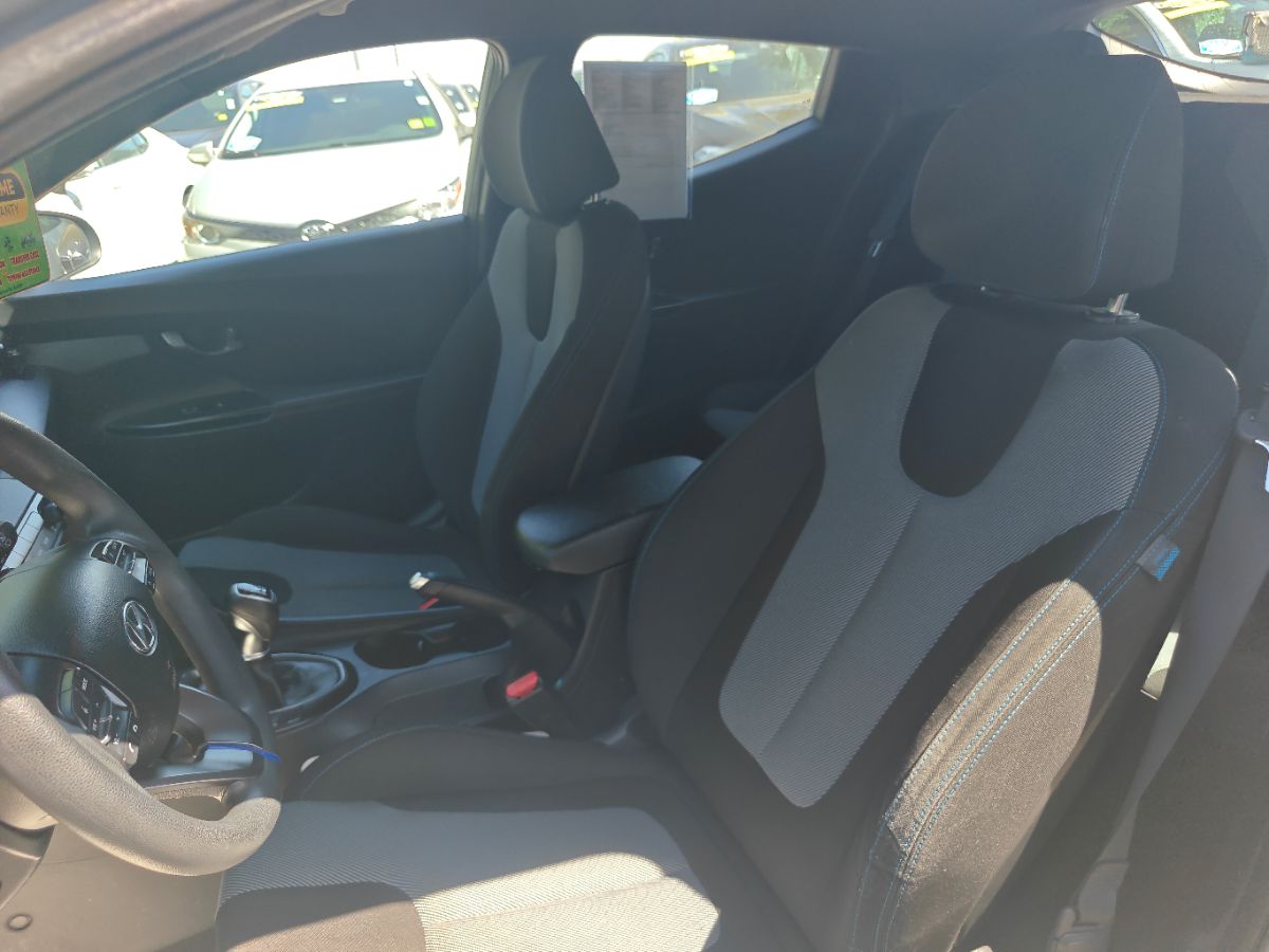 Hyundai Veloster photo 19