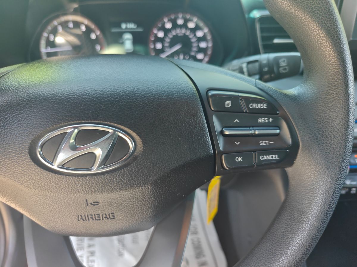 Hyundai Veloster photo 23
