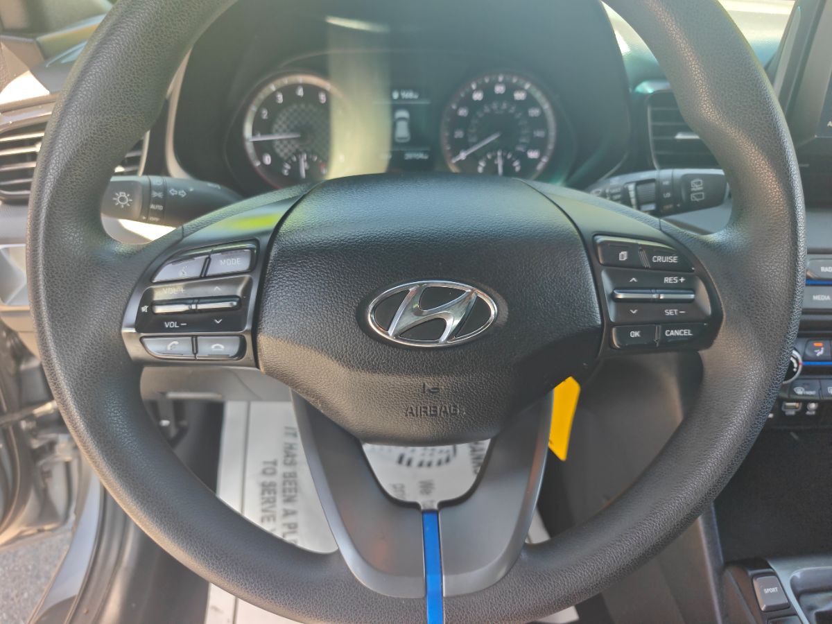 Hyundai Veloster photo 24