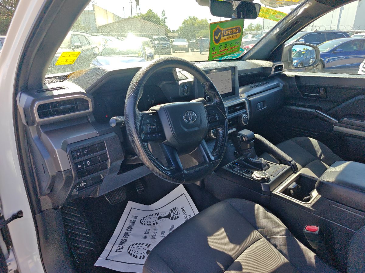 Toyota Tacoma photo 23