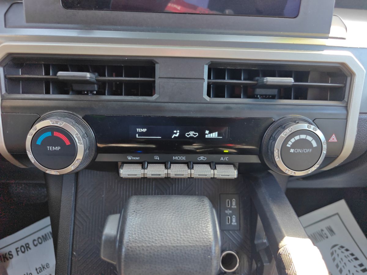 Toyota Tacoma photo 30