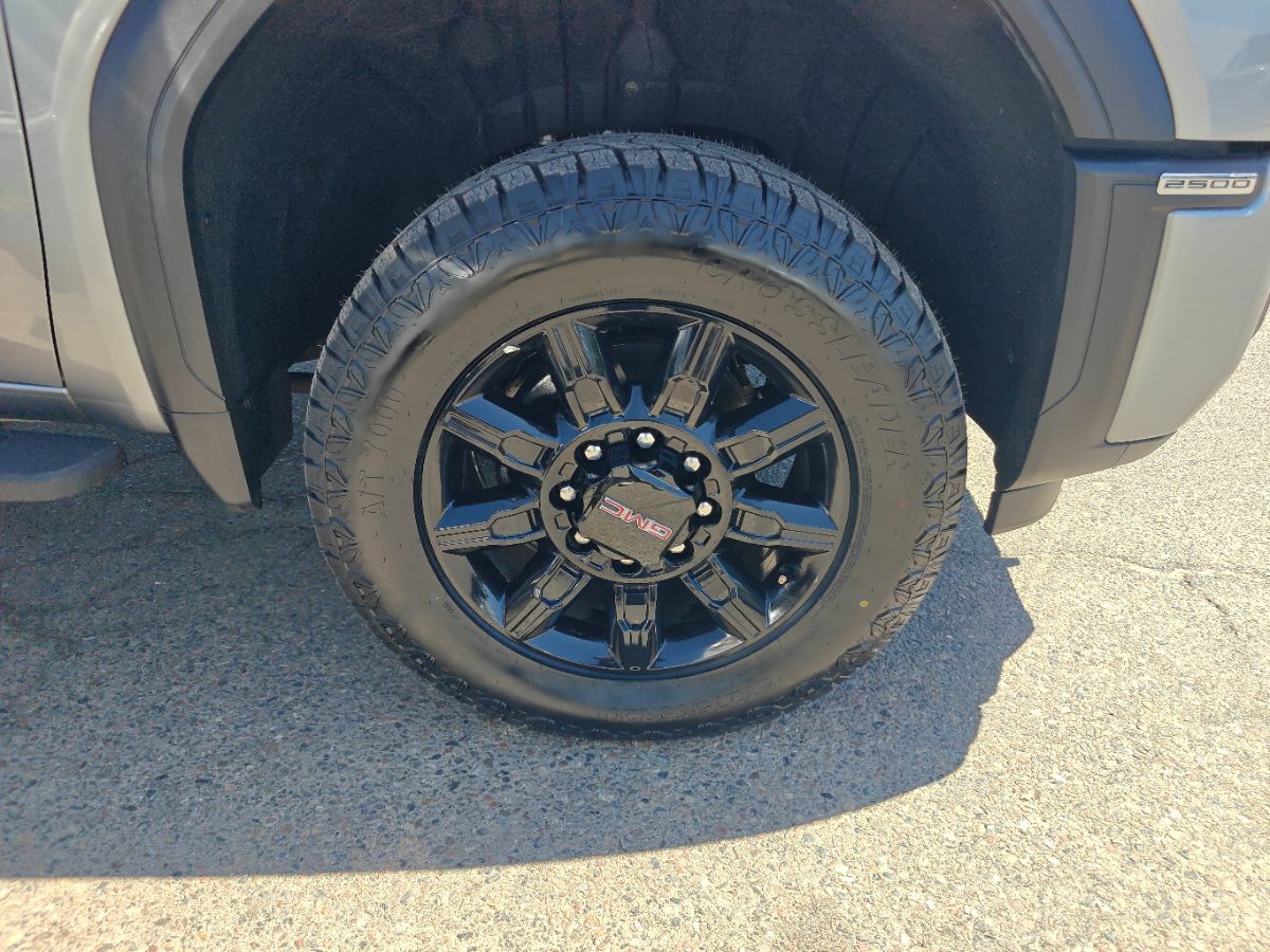 GMC Sierra photo 8
