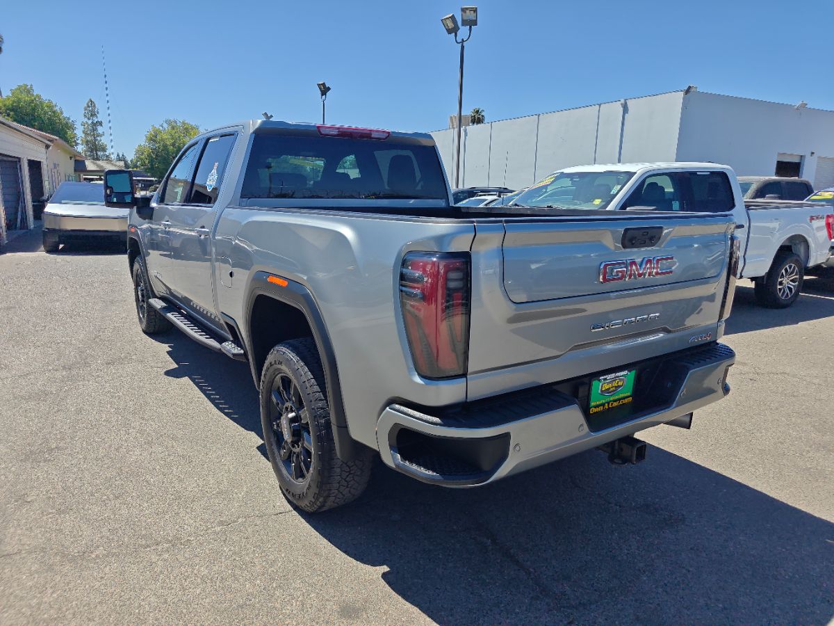 GMC Sierra photo 12