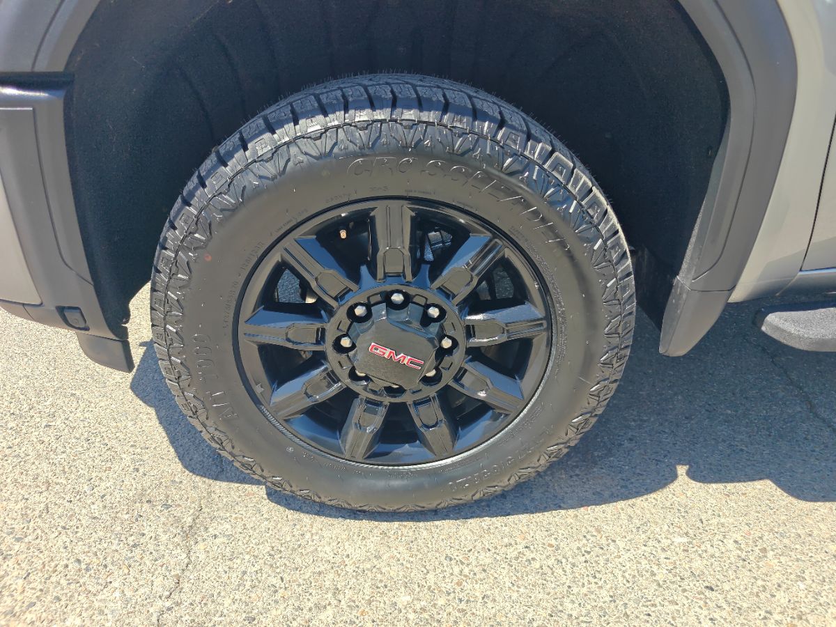 GMC Sierra photo 16