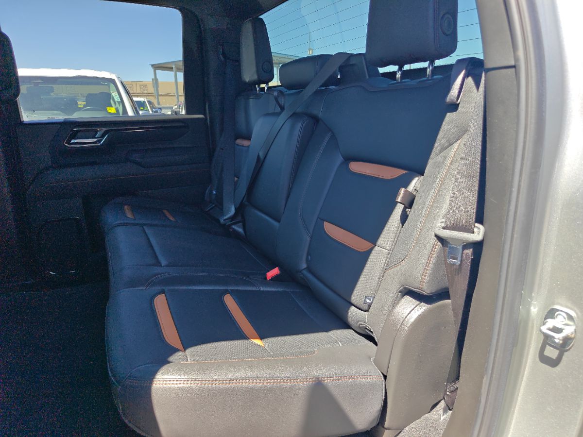 GMC Sierra photo 17