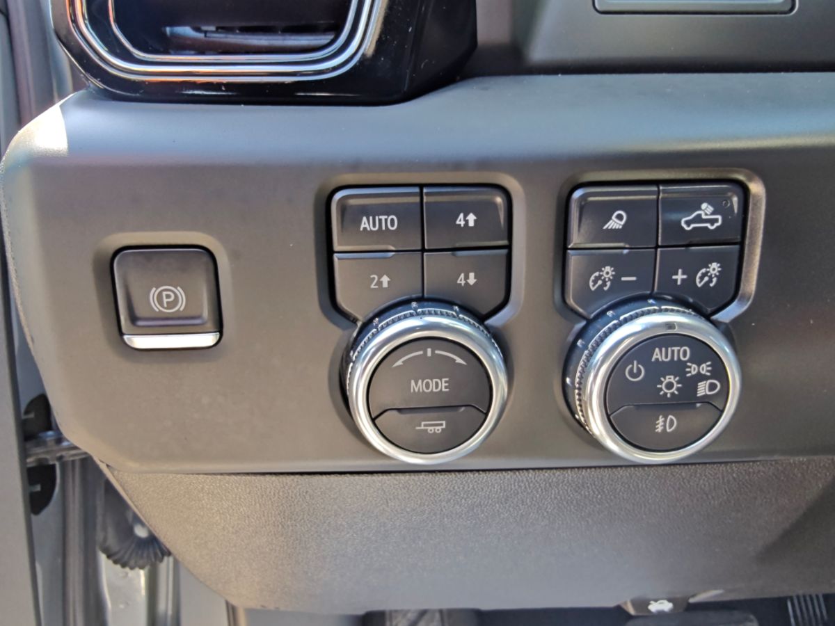GMC Sierra photo 26