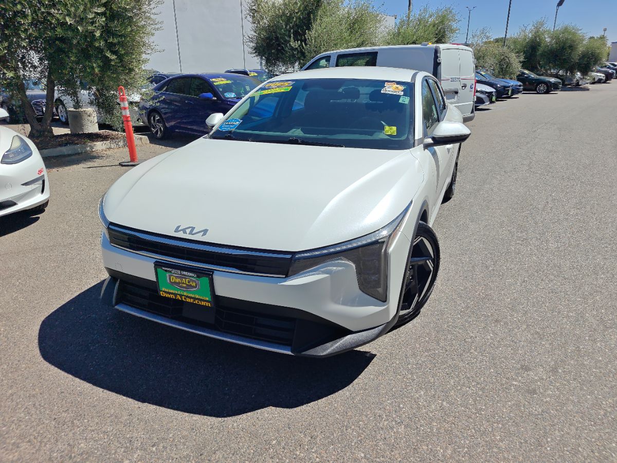 Kia K4 photo 4