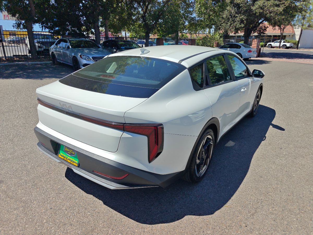 Kia K4 photo 10