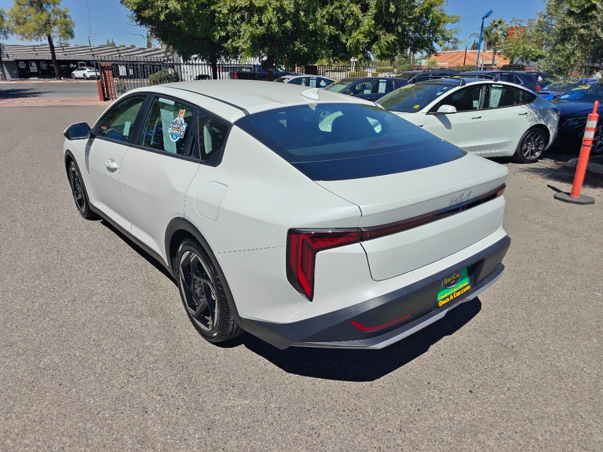 Kia K4 photo 12