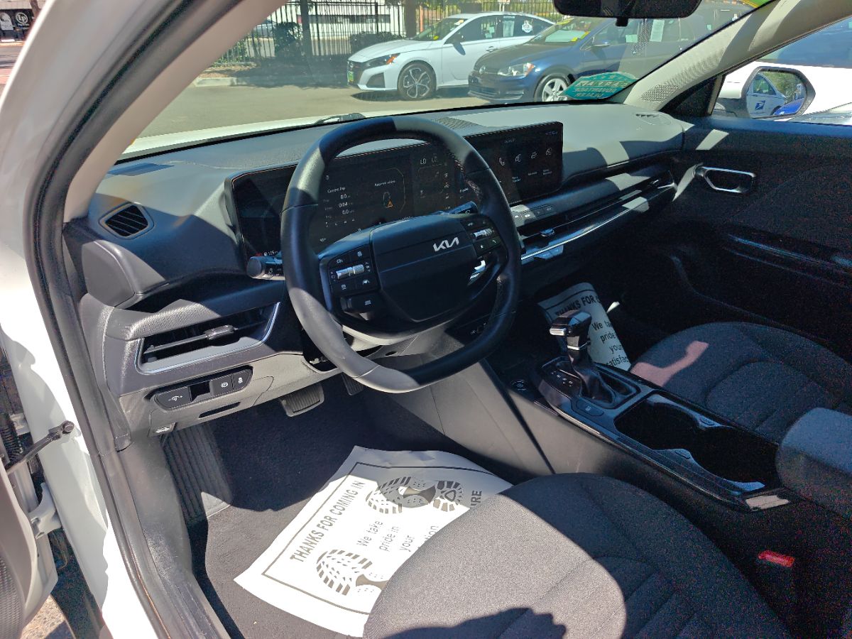 Kia K4 photo 23
