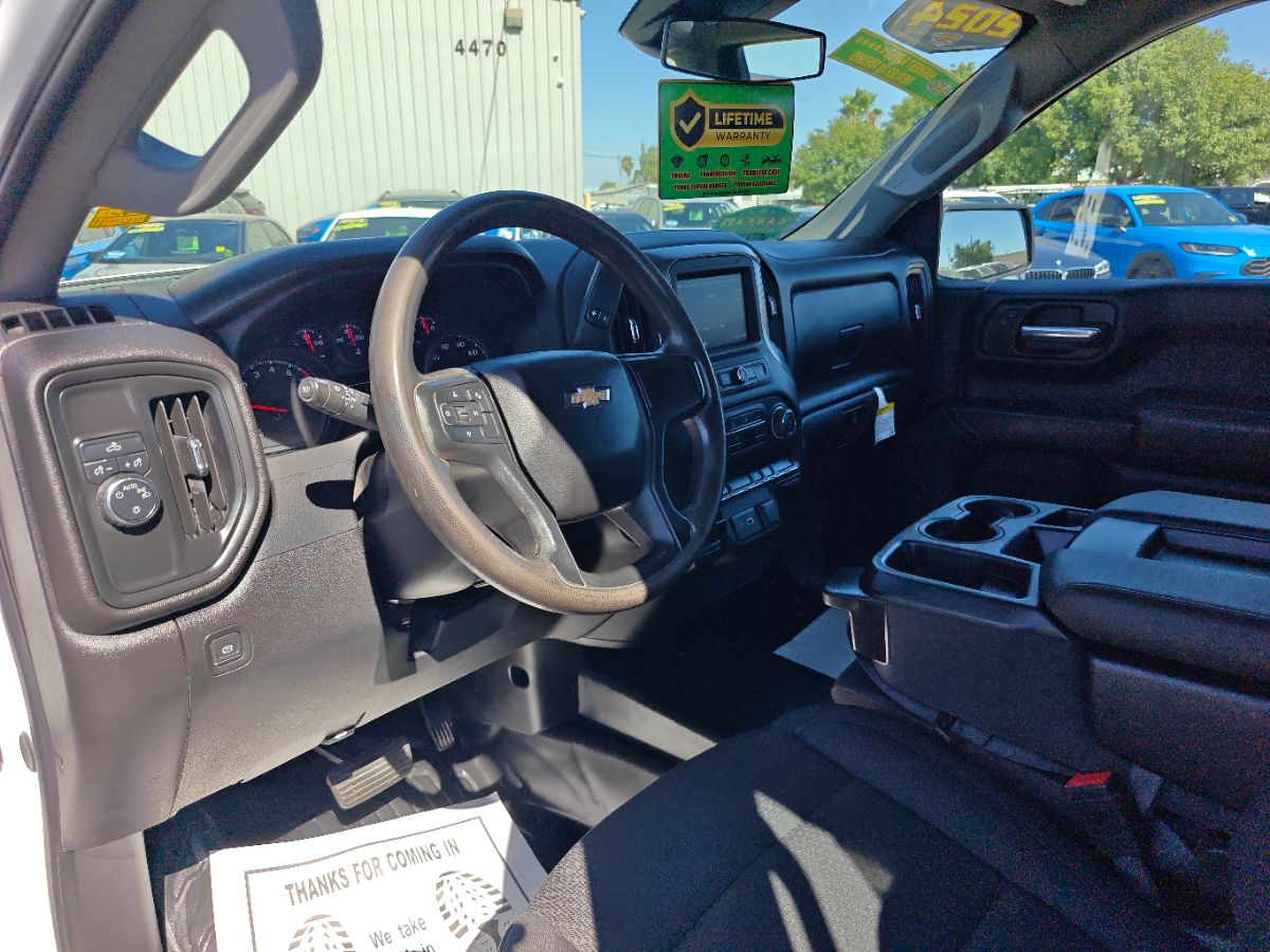 Chevrolet Silverado photo 23