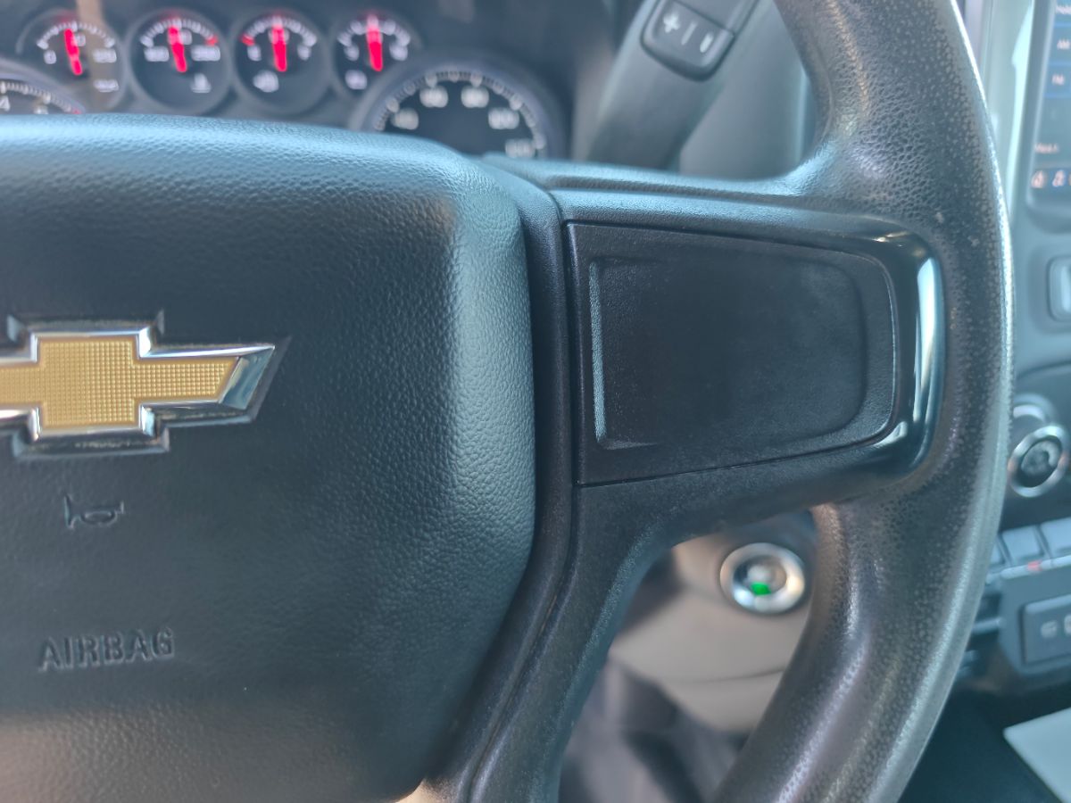 Chevrolet Silverado photo 26