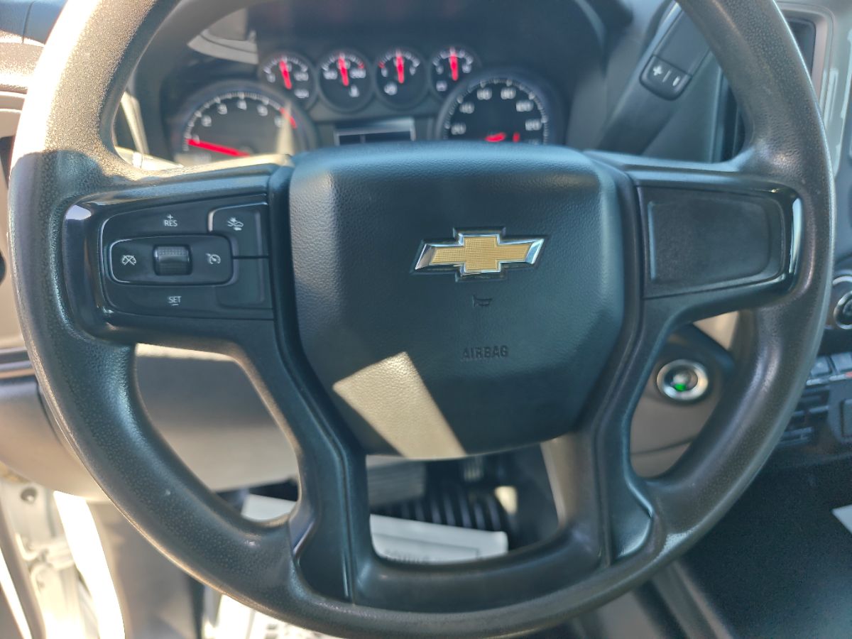 Chevrolet Silverado photo 27