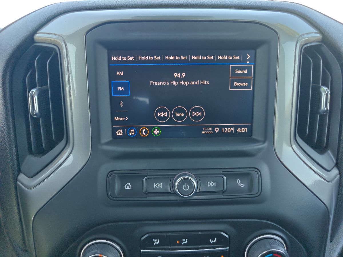 Chevrolet Silverado photo 29