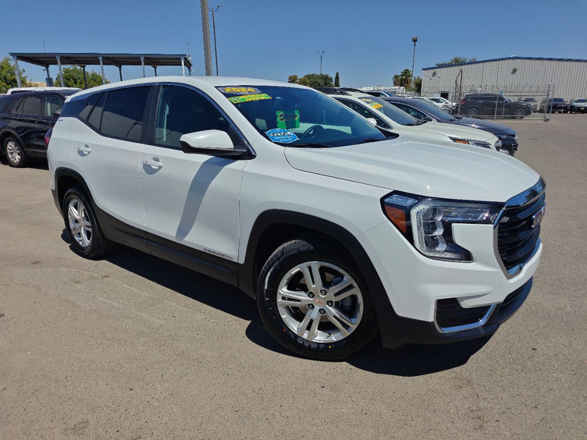 GMC Terrain photo 2