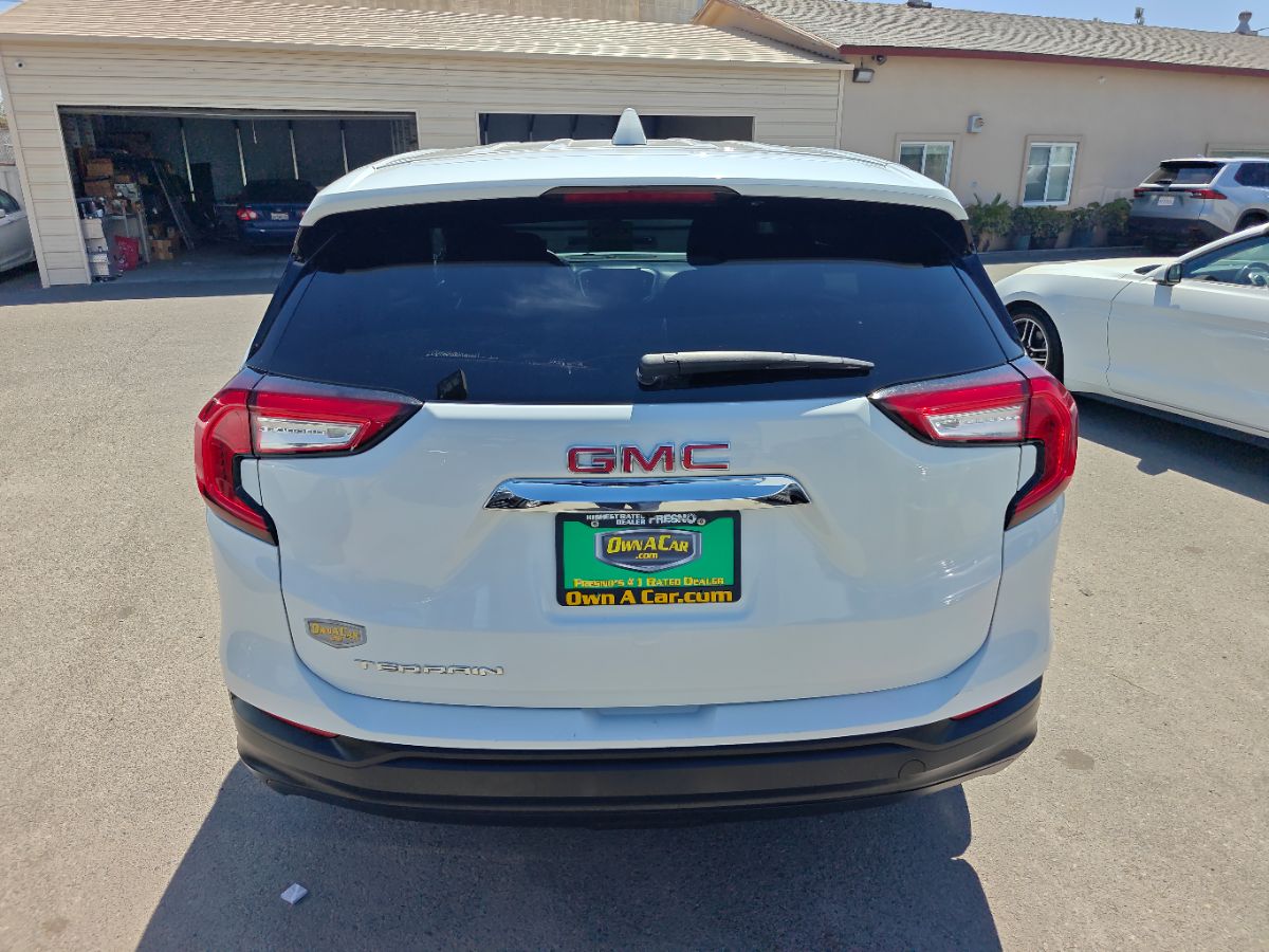 GMC Terrain photo 11