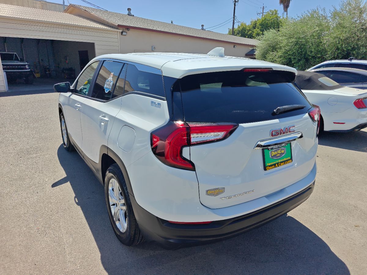 GMC Terrain photo 12
