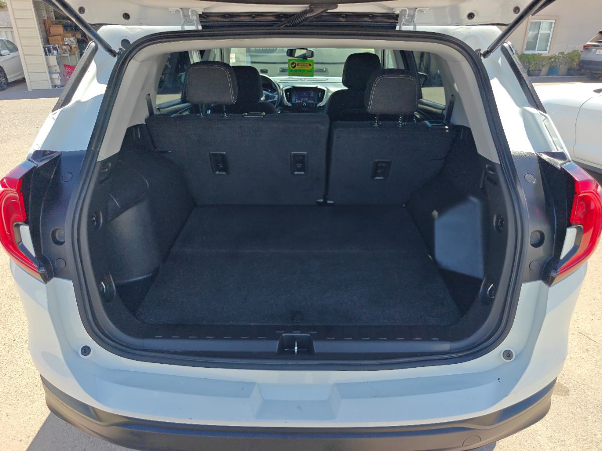 GMC Terrain photo 14