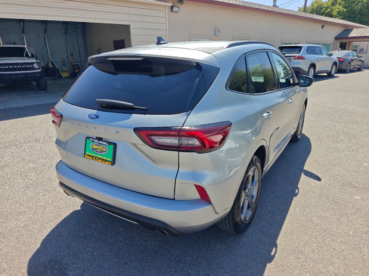 Ford Escape photo 10