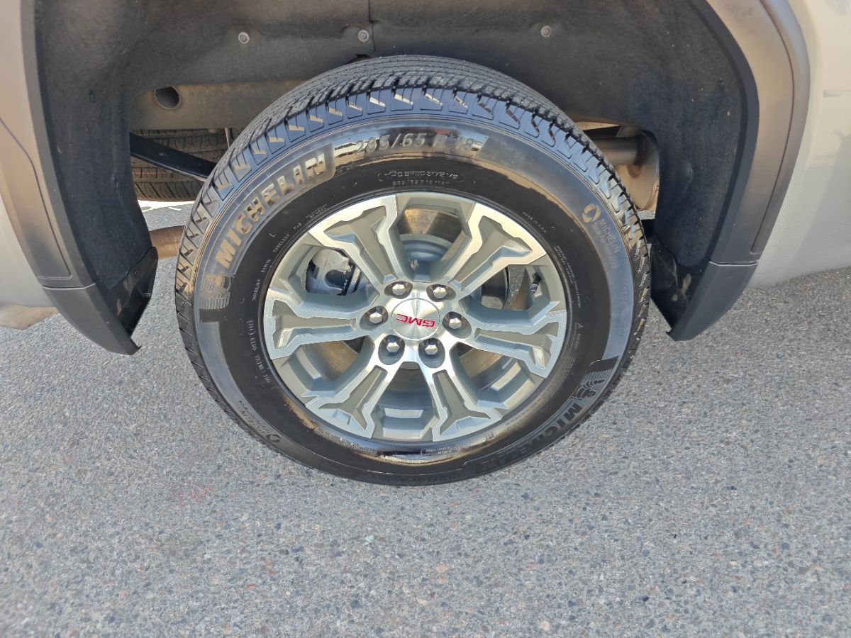 GMC Sierra photo 9