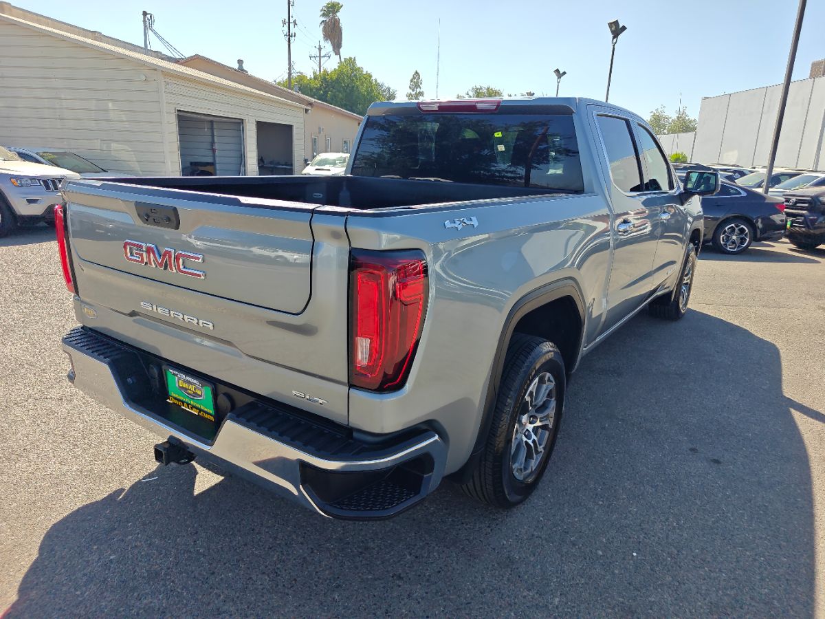 GMC Sierra photo 10