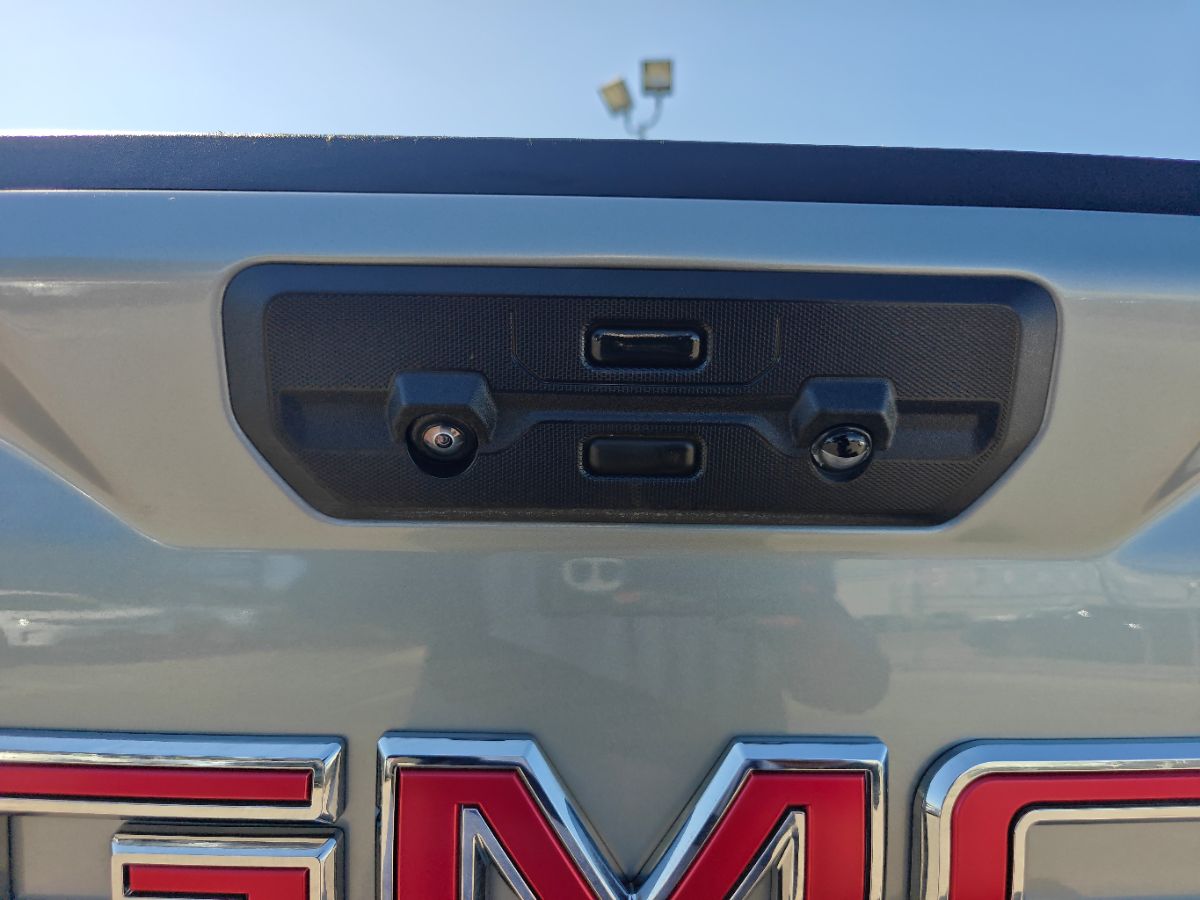 GMC Sierra photo 14