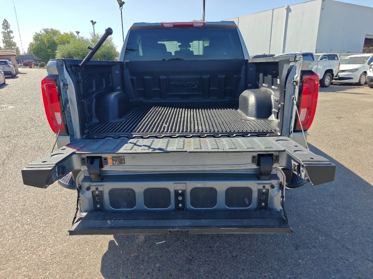 GMC Sierra photo 15