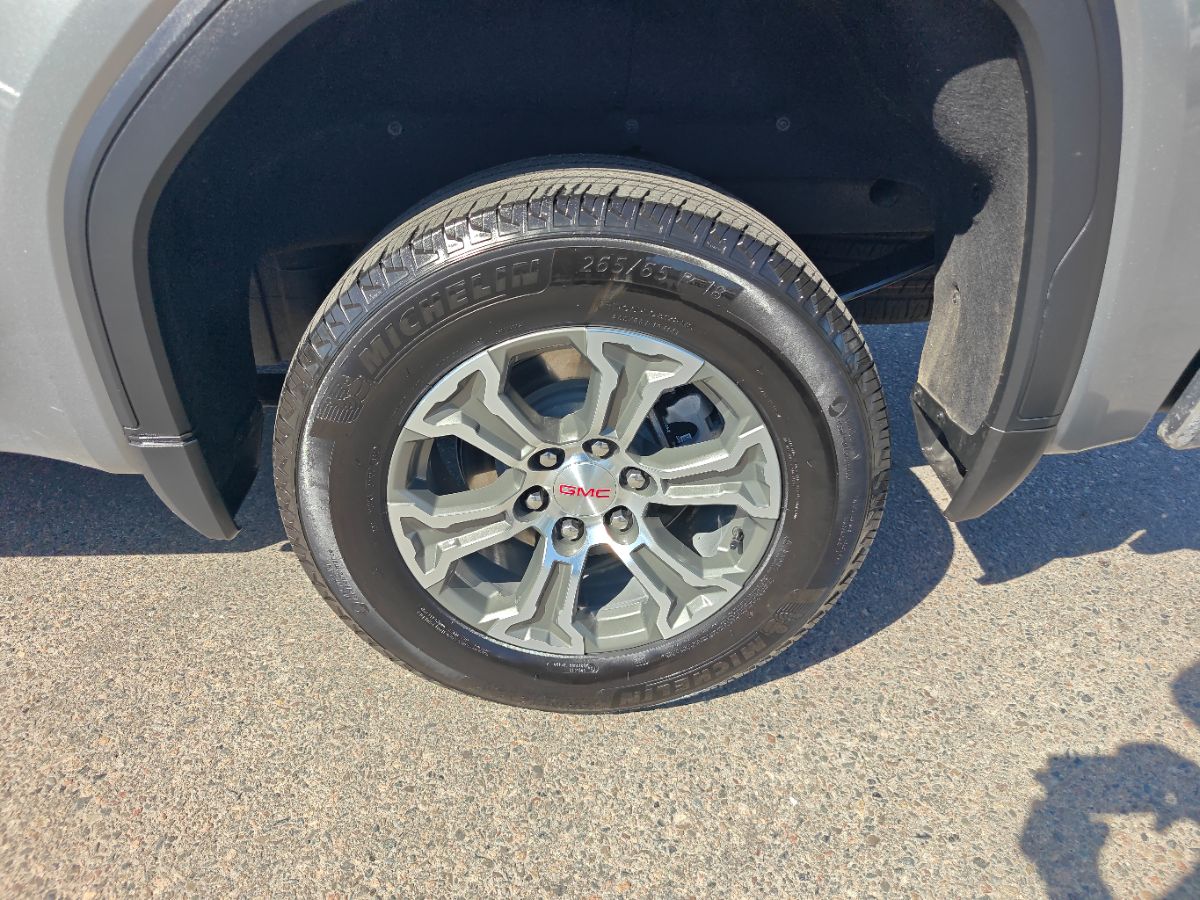 GMC Sierra photo 16