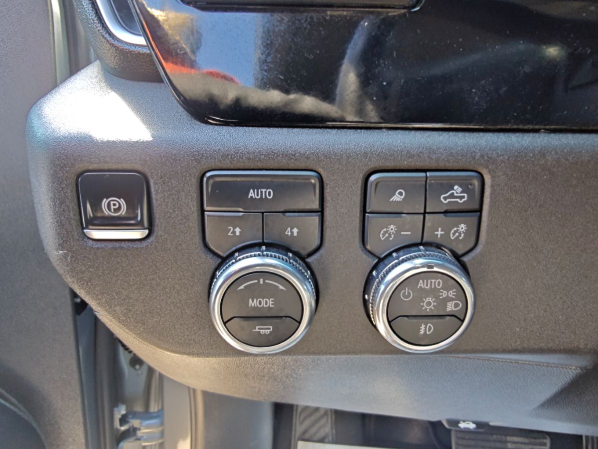 GMC Sierra photo 25