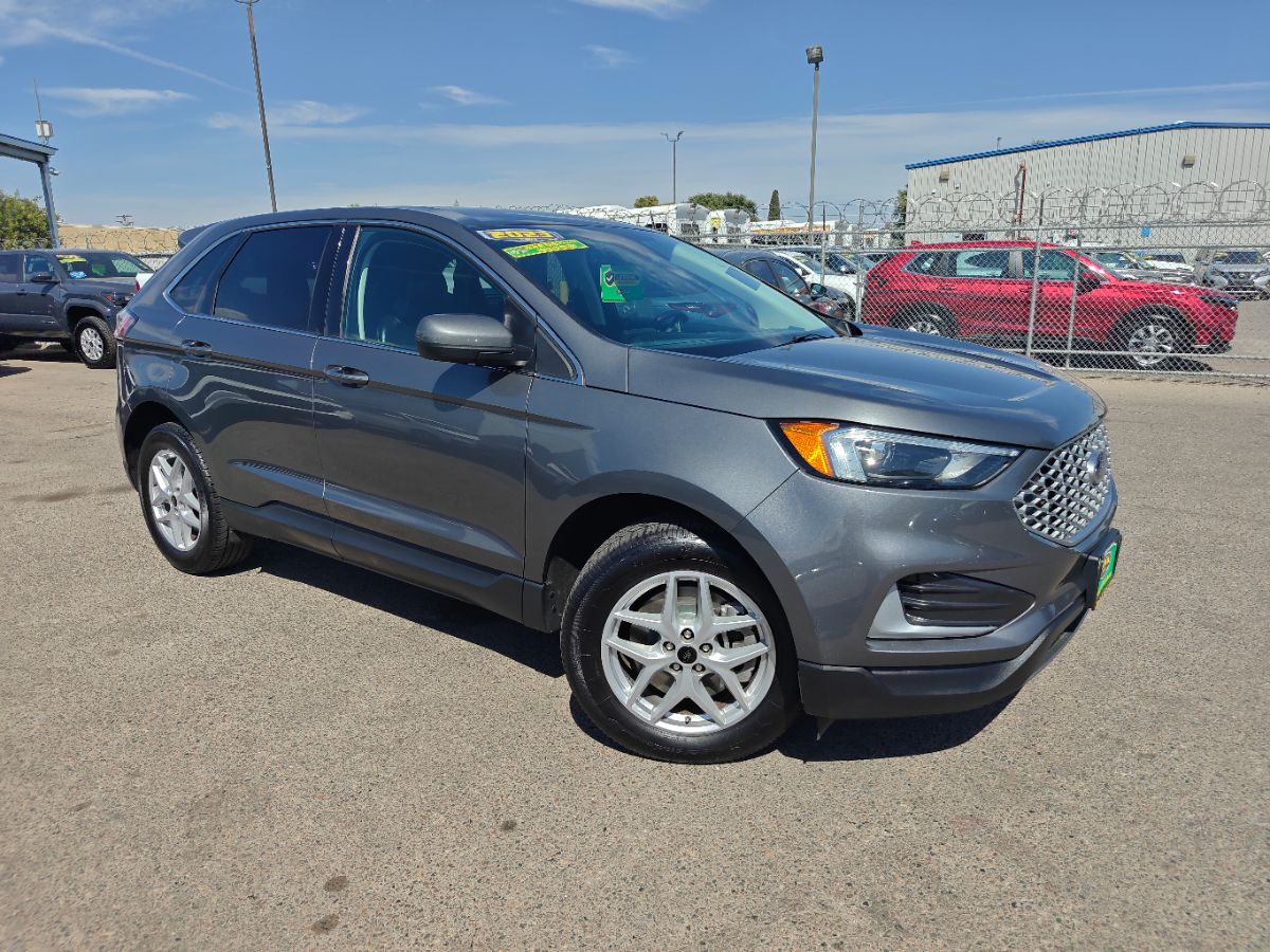Ford Edge photo 2