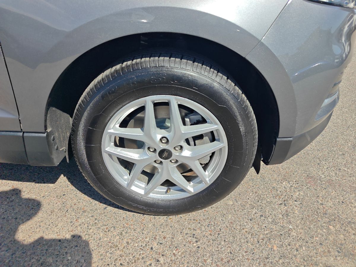 Ford Edge photo 8