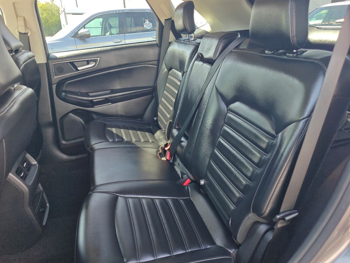 Ford Edge photo 17