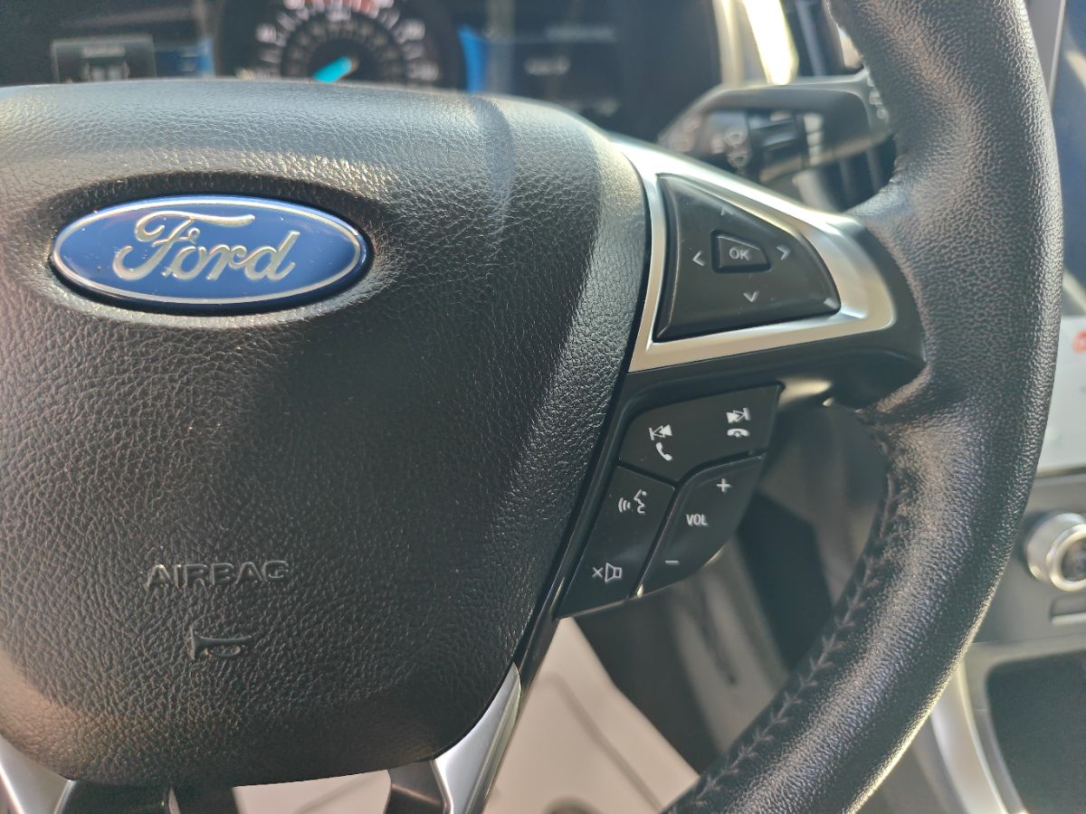 Ford Edge photo 26