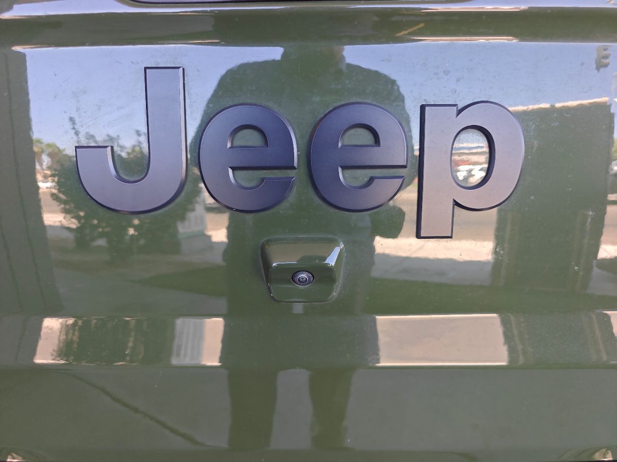 Jeep Gladiator photo 13