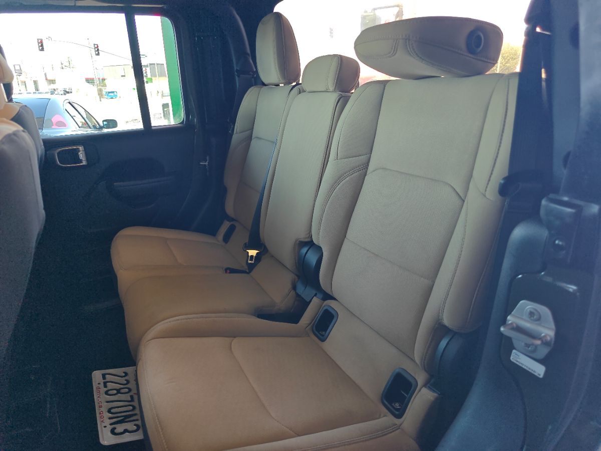 Jeep Gladiator photo 18