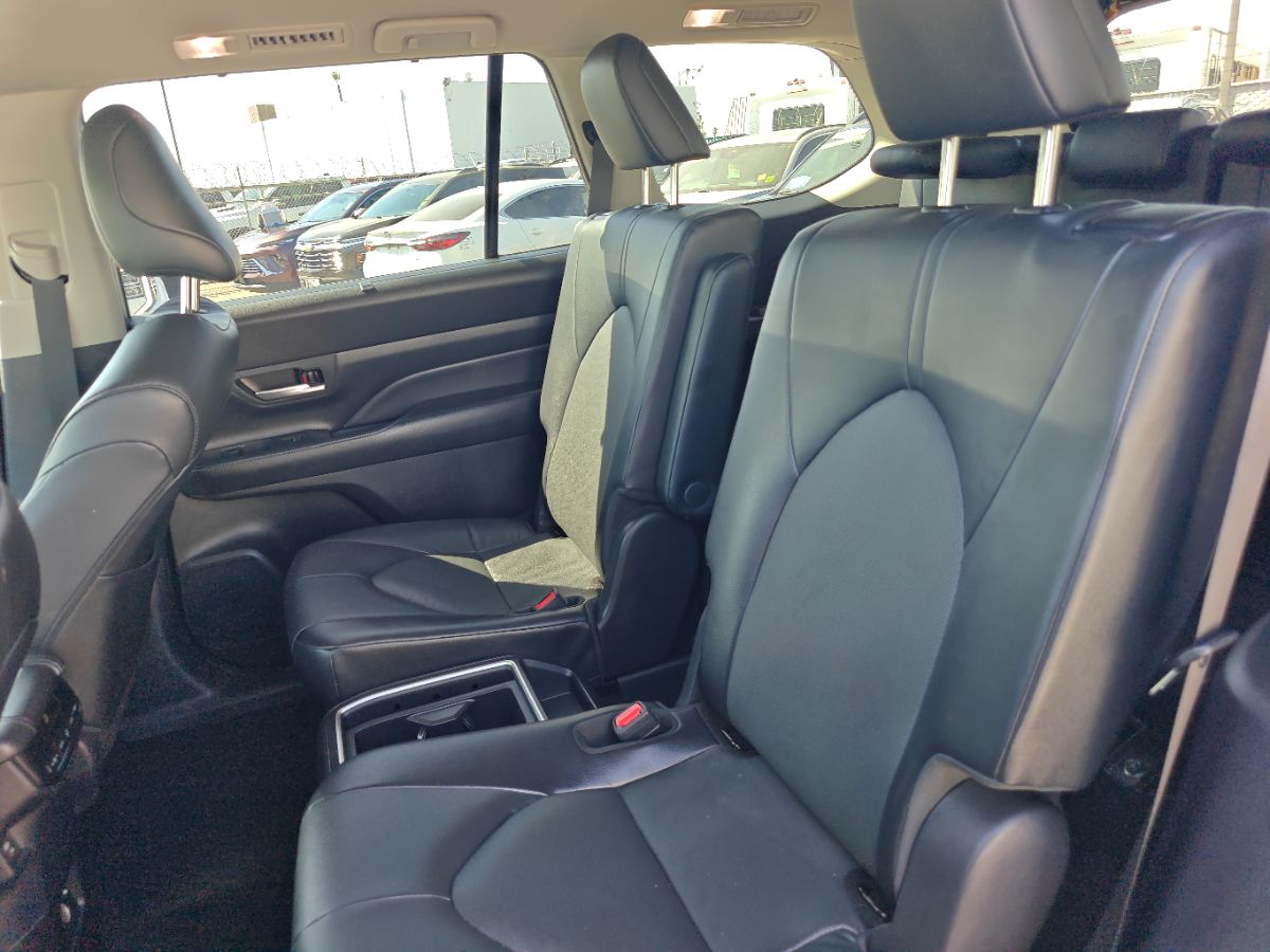 Toyota Grand Highlander photo 20