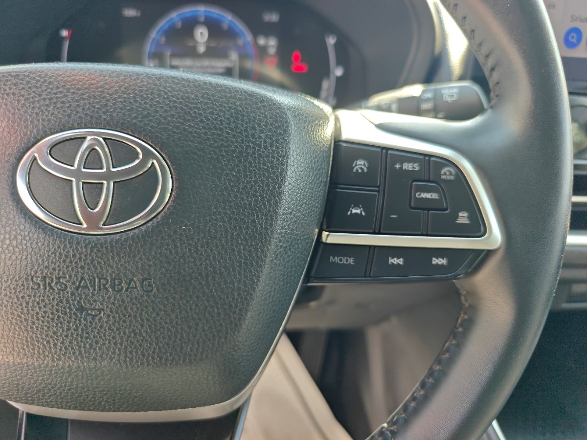 Toyota Grand Highlander photo 29