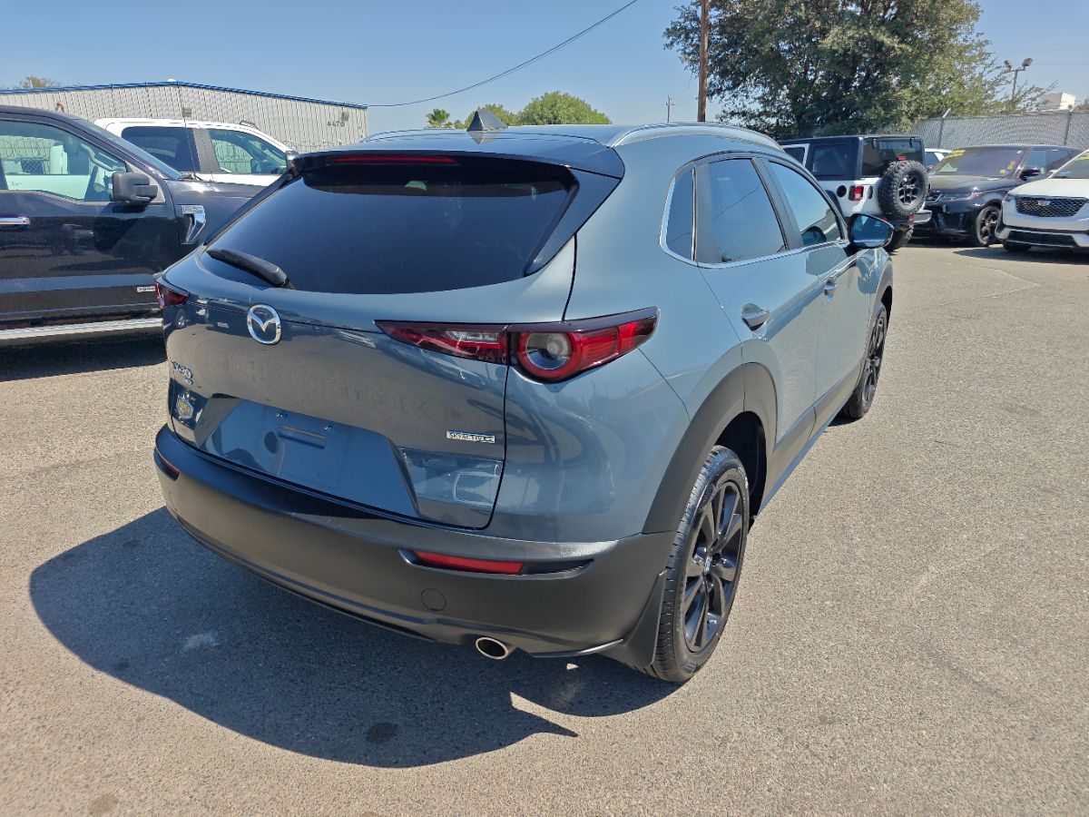 Mazda CX-30 photo 10