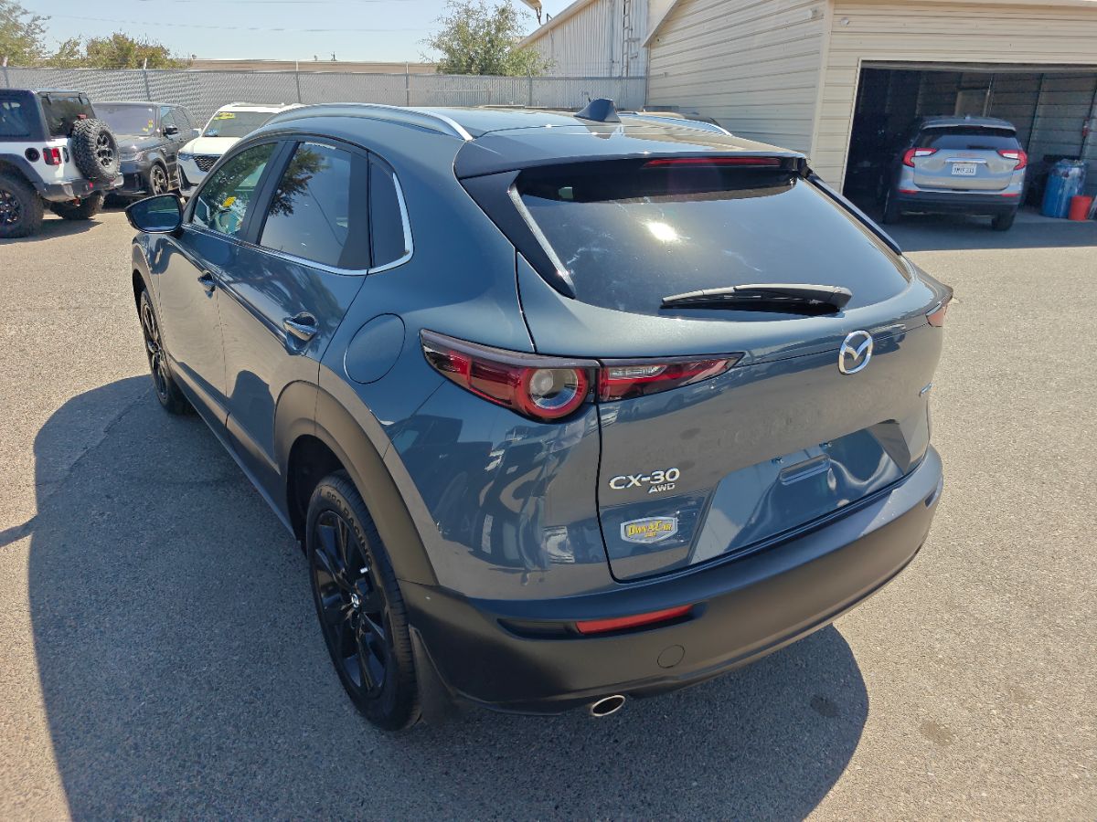 Mazda CX-30 photo 12