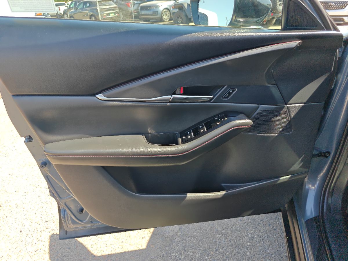 Mazda CX-30 photo 21