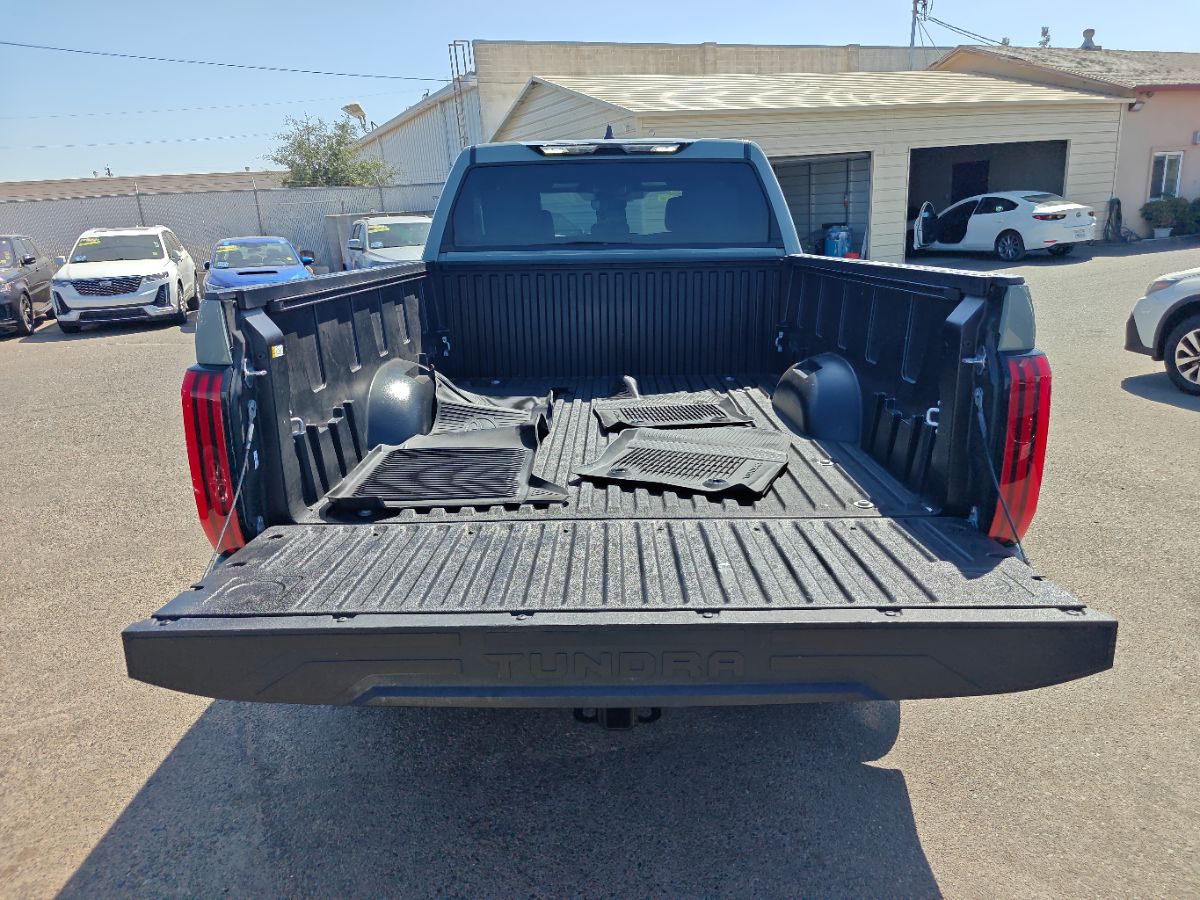 Toyota Tundra photo 14
