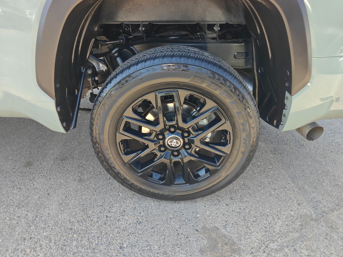 Toyota Tundra photo 15