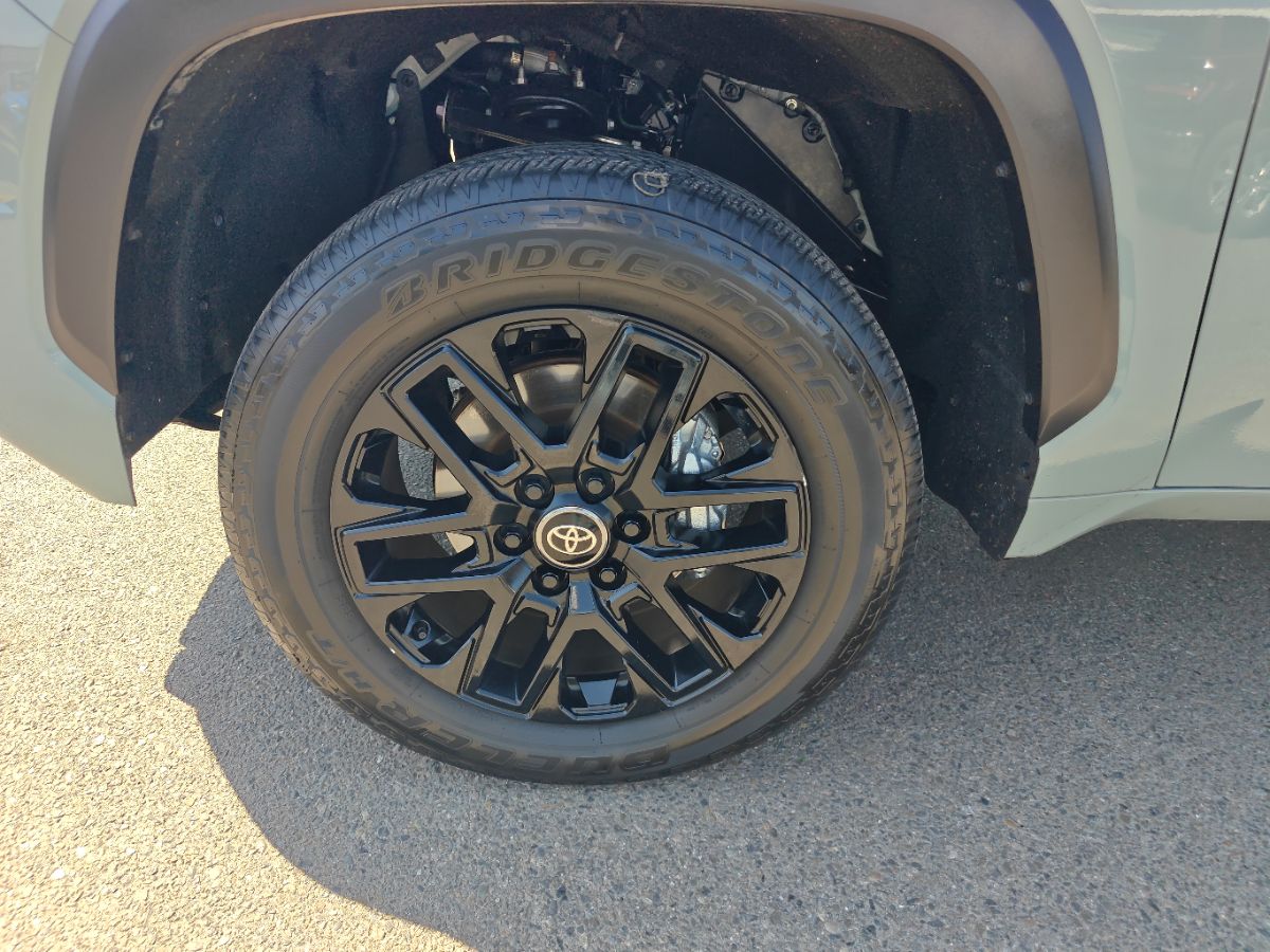 Toyota Tundra photo 16