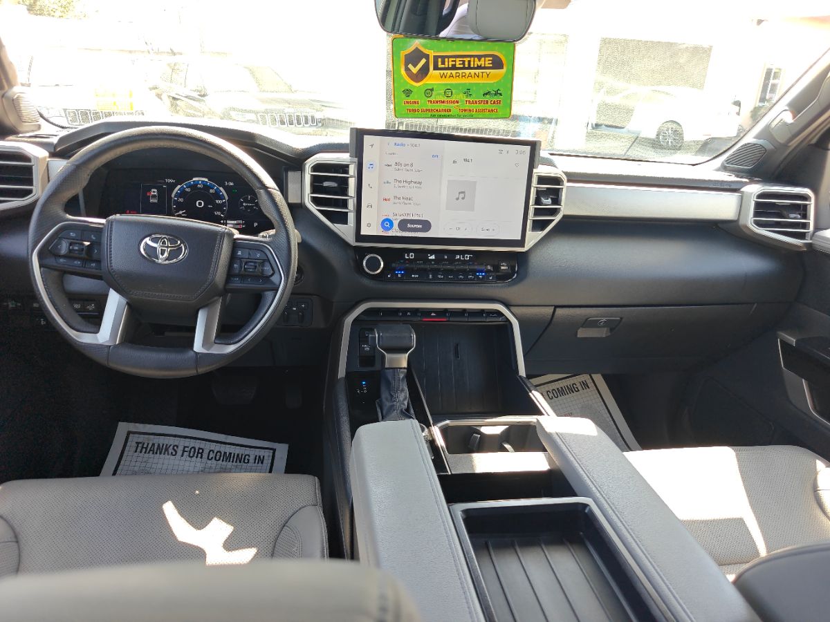 Toyota Tundra photo 19