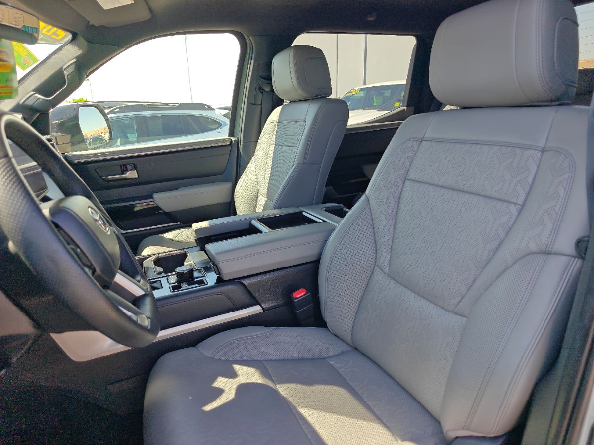 Toyota Tundra photo 22